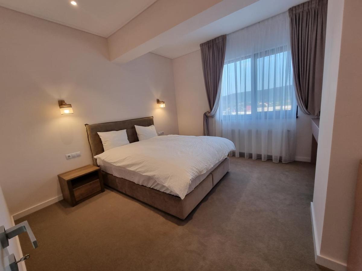 Apartament In Complex Rezidential Râmnicu Vâlcea Esterno foto